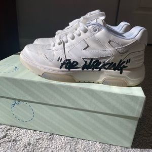 Off white sneakers size 37